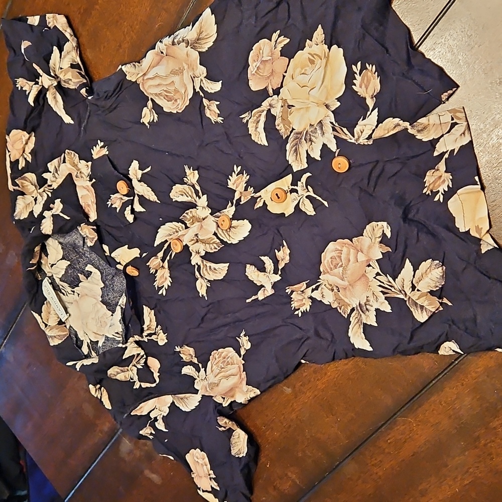 Land N Sea floral blouse size 14